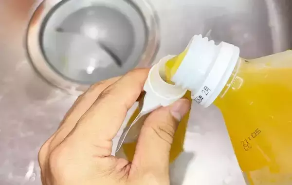 「「外出の強い味方」「一石二鳥」　秋の外出に便利なセリアのアイテムがこちら」の画像