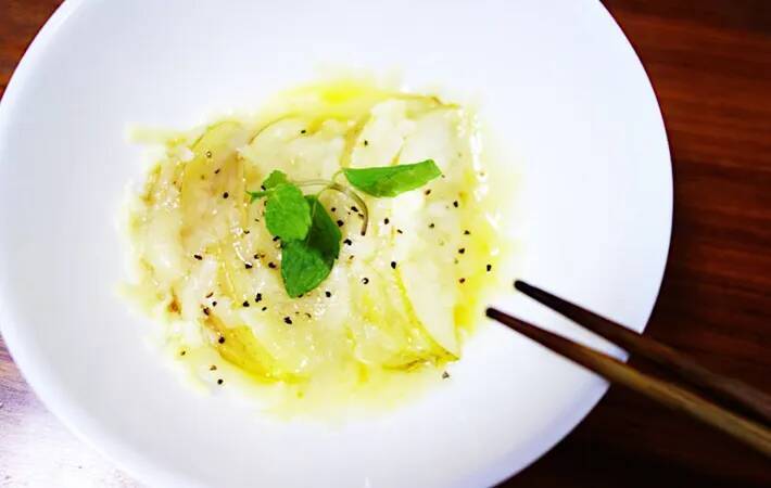 リンゴをスライスして…？　できた簡単つまみに「子供が大喜び」「材料3つだけ！」