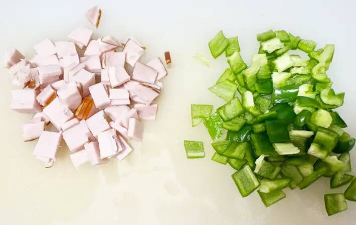 卵液に『1束』混ぜてみて！　モチモチ食感のオムレツに「息子の箸が止まらない」