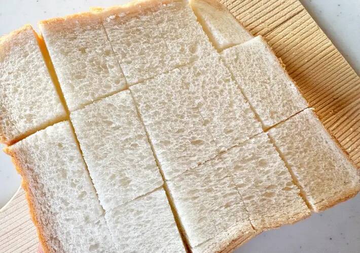 食パンに切り込みを入れて… 完成した一皿が朝食にピッタリ「フレンチトーストより簡単」
