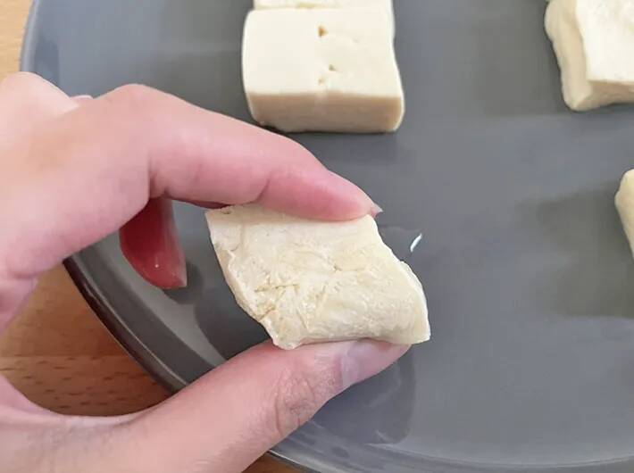 木綿豆腐と絹豆腐を冷凍してみたら…　思わぬ結果に「お弁当に入れたい！」