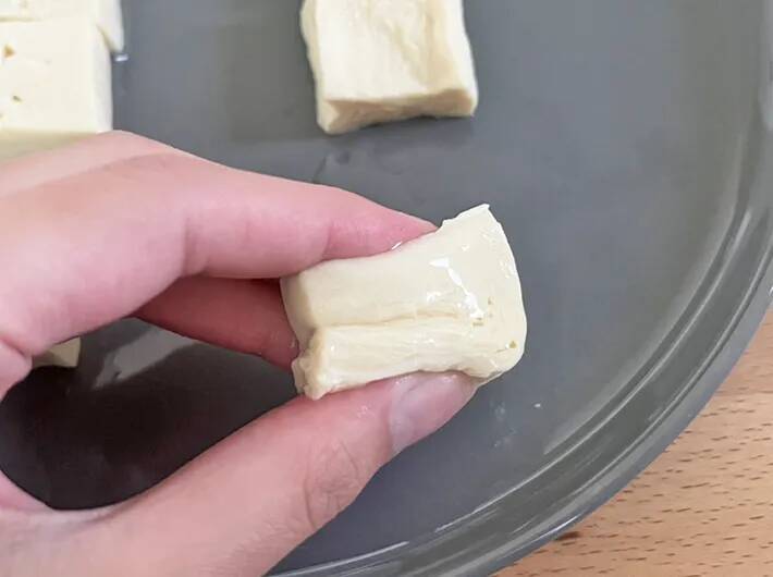 木綿豆腐と絹豆腐を冷凍してみたら…　思わぬ結果に「お弁当に入れたい！」