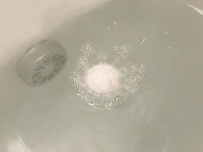 100均のバスボール、中に入っていたのは…「これは衝動買い」「かわいすぎる」