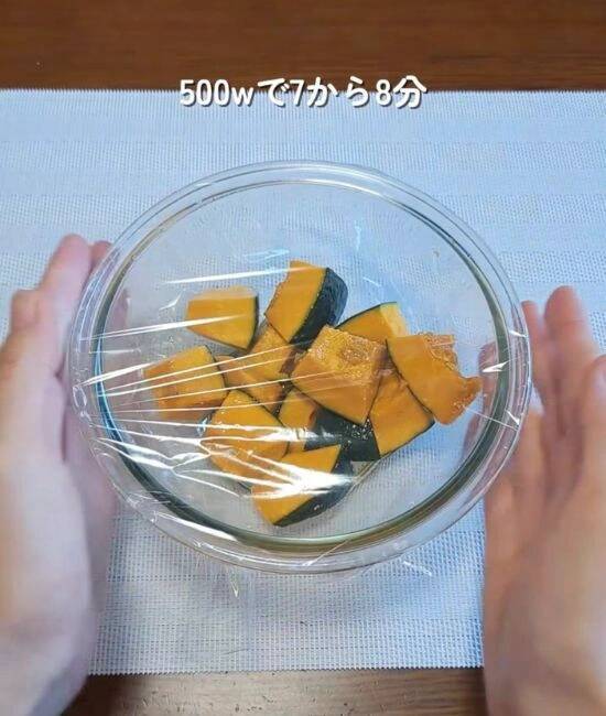 カボチャに『菜箸』を刺すと？　包丁を入れた瞬間に「ウソみたい」「声出た」