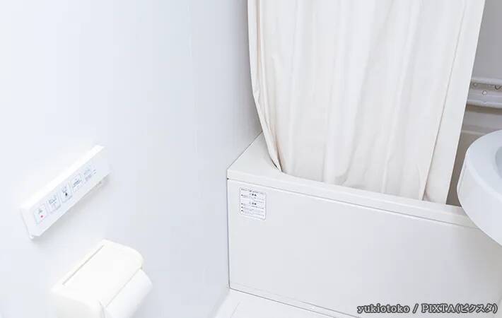 ユニットバスのシャワーカーテン、入浴後はどうするべき？　ホテルが「嬉しい」と感じる行動は
