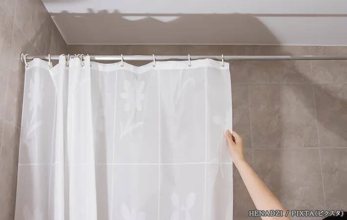 ユニットバスのシャワーカーテン、入浴後はどうするべき？　ホテルが「嬉しい」と感じる行動は