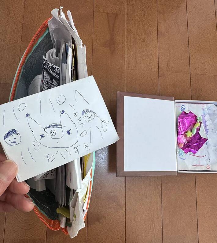 同じシールを父にねだった5歳娘　帰宅後の行動が…「天使」「尊すぎる」