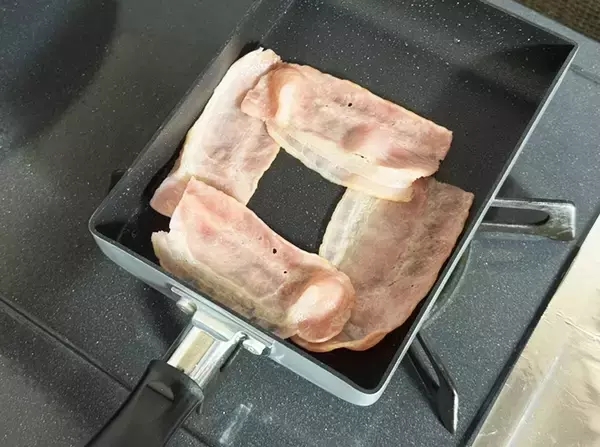 「フライパンはもう使いません！　目玉焼きトーストを作る時は…」の画像