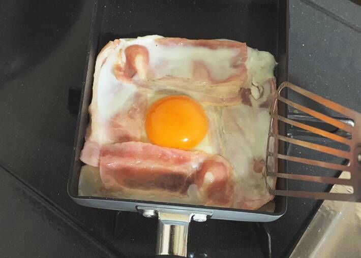 フライパンはもう使いません！　目玉焼きトーストを作る時は…