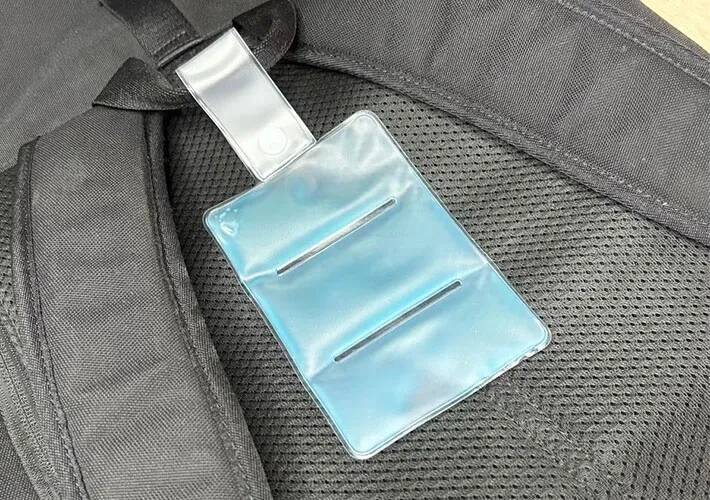 【110円の暑さ対策】セリアの『アイスパック』が便利！　外出でも室内でも使える「神アイテム」