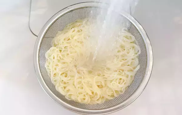 「「夏はもうこれにして！」夫が絶賛した『そうめんのつゆ』　めんつゆを使わずに？」の画像
