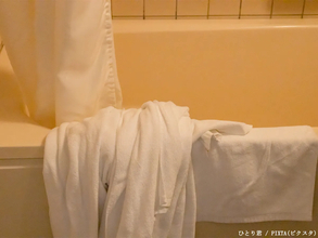 使い終わったバスタオル、どこに置くべき？　ホテルの回答に「次からそうする」
