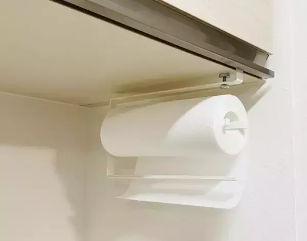 「プラスチック容器についた油汚れの正しい落とし方　スポンジ不要の裏技【洗い方テク4選】」の画像