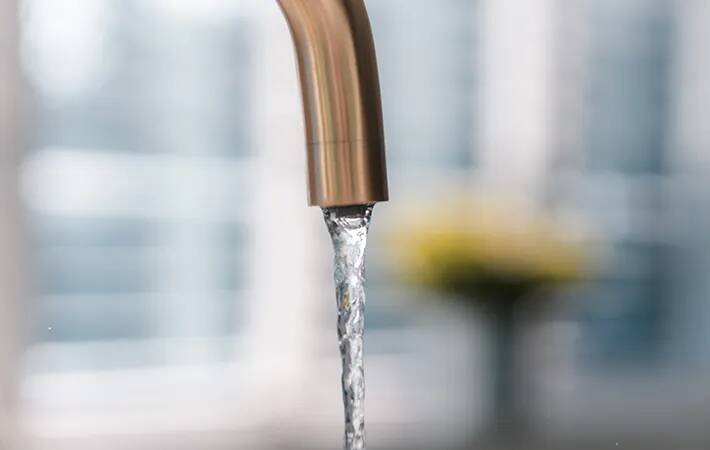 60℃のお湯は排水口に流して大丈夫？NG？　OKの基準を解説【タカラスタンダード】