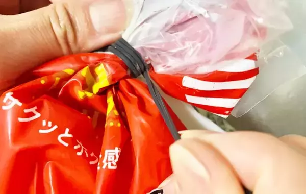 「無印で買った『バンド』　使い方に「家中で役立った」「もう１袋ほしい」」の画像