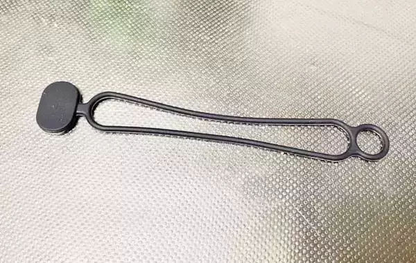 「無印で買った『バンド』　使い方に「家中で役立った」「もう１袋ほしい」」の画像