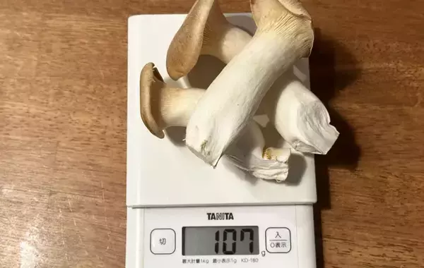 「余ったキノコは漬けてしまえ！　家族が大喜びした『新感覚おかず』が？【時短レシピ】」の画像