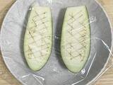 「ナスを丸ごと1本使って！　トースターで5分焼いて作るレシピに「グラタンみたい」「子供から大人まで好きな味」」の画像1