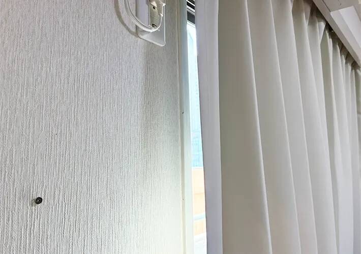 『磁石』を窓縁に貼ると部屋が快適に　西日を侵入させないコツに「温度が1.4度も下がった」