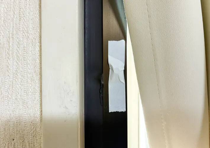 『磁石』を窓縁に貼ると部屋が快適に　西日を侵入させないコツに「温度が1.4度も下がった」