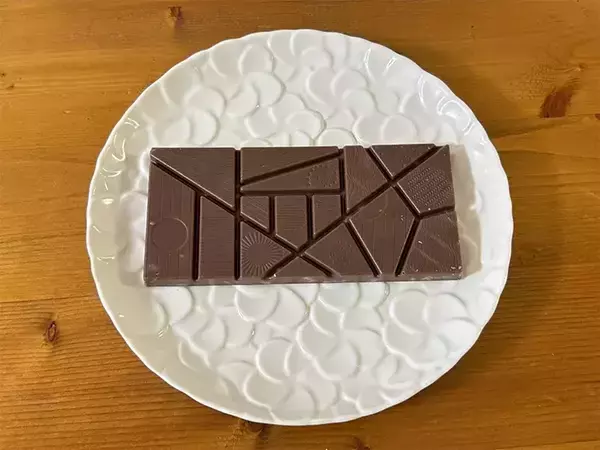 「『チョコレート』ではありません！　スーパーで見つけた話題の商品を実食してみた」の画像