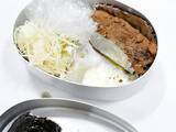 「弁当の汁漏れ、原因は容器？　4種類の弁当箱を900回傾けてみたら…【検証】」の画像1