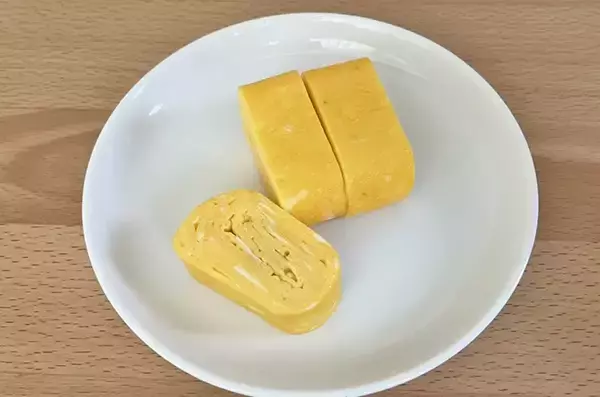 「出汁も醤油も使いません！　作った玉子焼きに、家族が「味が濃くておいしい！」」の画像