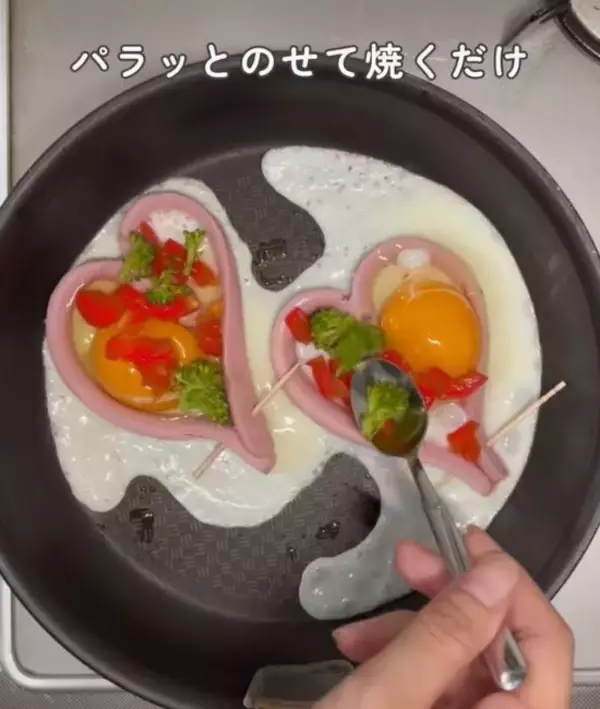 「ゆで卵を『割り箸』で挟むと？　仕上がりに「子供も喜ぶ」「全部作りたい」」の画像