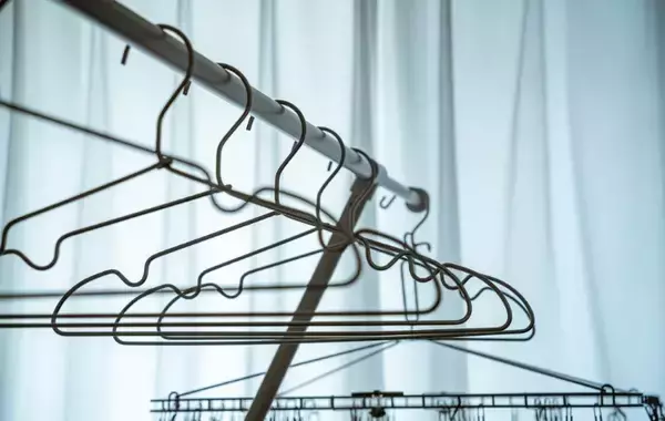 「洗濯したてなのに臭う服　対処法に「簡単すぎ」「目からウロコ」」の画像