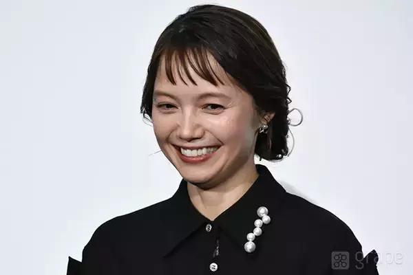 「【全文レポート】大泉洋、撮影中に福山雅治のモノマネをして岡田将生を困らせる」の画像