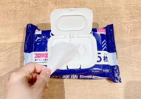 「なぜ気づかなかった？　ウエットシートを取り出しやすくする方法が…」の画像