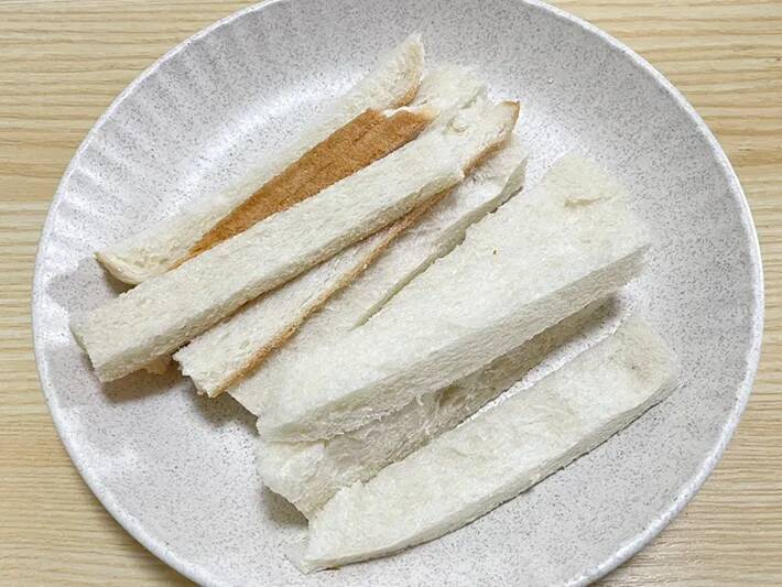 試してみて！　食パンをカットしてカレーマヨネーズを塗ると…想像を超えるおいしさに