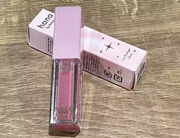 「イルミネーション級の輝き！　ファミマで買える『ホリデーコスメ』を使ってみると…」の画像