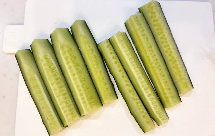 パサつきがちな鶏むね肉がしっとり！　ゆでるより簡単な調理法に「我が家の定番になりそう」