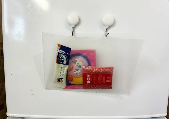 クリアファイルを半分にカット　実用性バツグンな収納術に「使い道が広すぎる」