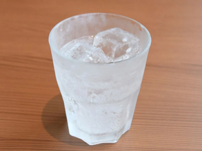 三ツ矢サイダーに『梅干し1個』を加えると？　何度も飲みたい一杯に！【アレンジ4選】