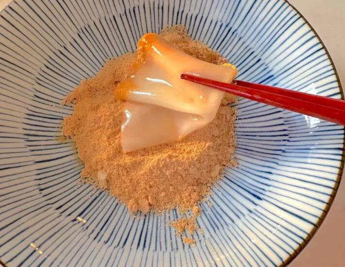 余った餃子の皮をゆでて… 5分で作れる『おやつ』が「モチモチでおいしい！」