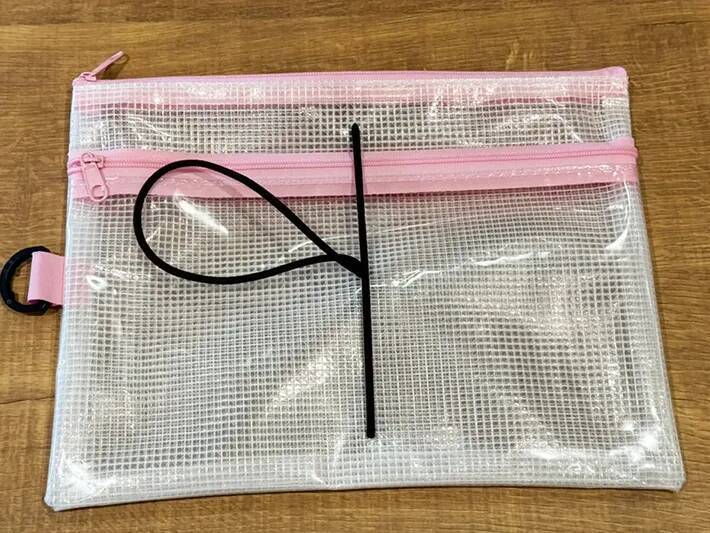 100均のメッシュポーチに穴を開けると…？　できたものに「これ考えた人天才！」