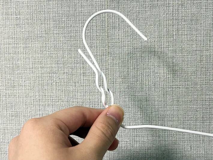 ダイソーのハンガー　折り曲げると…「ハッとした」「キッチンで役立つ」【収納術3選】