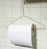 「ダイソーのハンガー　折り曲げると…「ハッとした」「キッチンで役立つ」【収納術3選】」の画像5