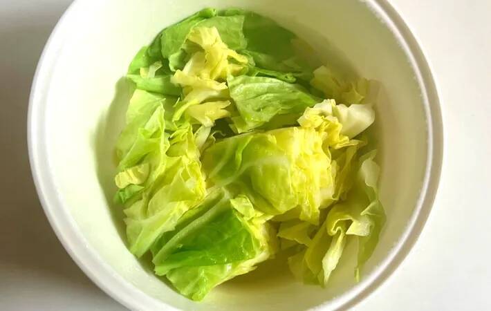 旬を楽しめるのは今だけ！　5分で作ったキャベツの簡単おかずに「息子が一気に完食」