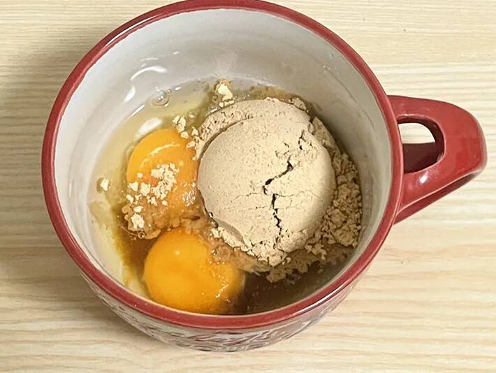 玉子焼きに大さじ2杯加えるだけ　いつもより香ばしい焼き上がりに「また作る」「腹持ちがいい」