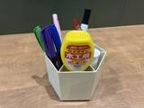 「110円で買った『回転式ペンスタンド』　ペン以外の収納術も「優秀すぎる」」の画像4