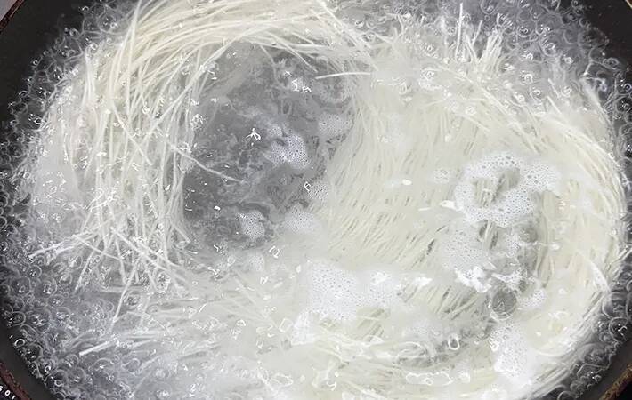 そうめんは『火を止めて放置』が正解？　食べ比べたら「違いがはっきり分かった」