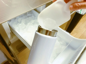 水筒の冷たさが昼過ぎまで持続！　飲み物を入れる前にやっておきたい簡単な裏ワザ【水筒の豆知識4選】