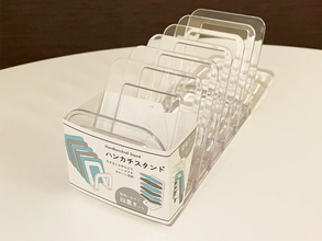 100均の『ハンカチスタンド』をハンカチに使わず？　じゃない使い方に「取り出しやすくて便利！」