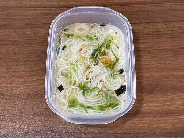 「そうめん1束を500Wレンジでチン！　手順4つで作れる10分レシピが「絶品！」」の画像
