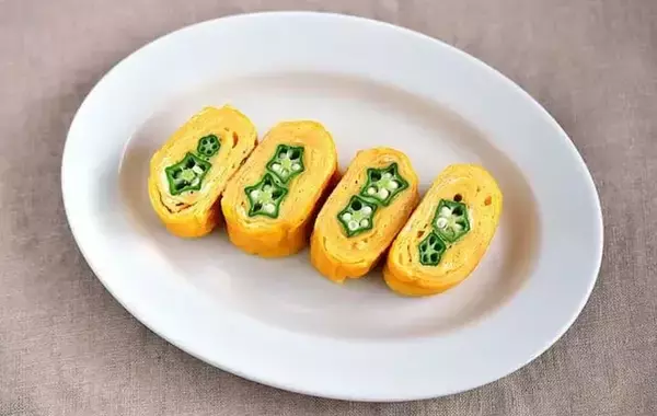 「玉子焼きに『2本』入れてみて！　切ると「断面かわいい」「食感がいい」【管理栄養士のレシピ】」の画像