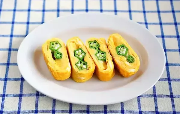 「玉子焼きに『2本』入れてみて！　切ると「断面かわいい」「食感がいい」【管理栄養士のレシピ】」の画像