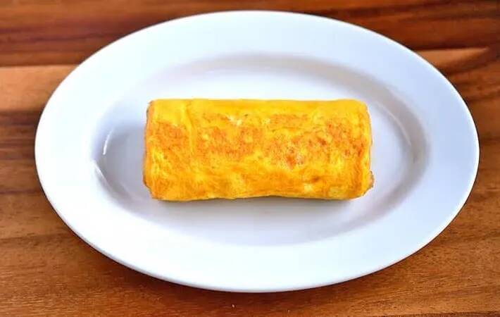玉子焼きに『2本』入れてみて！　切ると「断面かわいい」「食感がいい」【管理栄養士のレシピ】